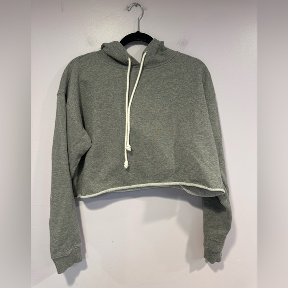 Grey crop Wild Fable sweatshirt - Picture 1 of 3